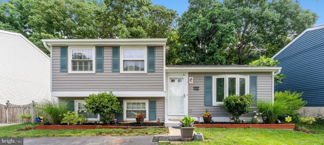 8280 Raindrop Way, Springfield, VA 22153 1 VAFX2072286