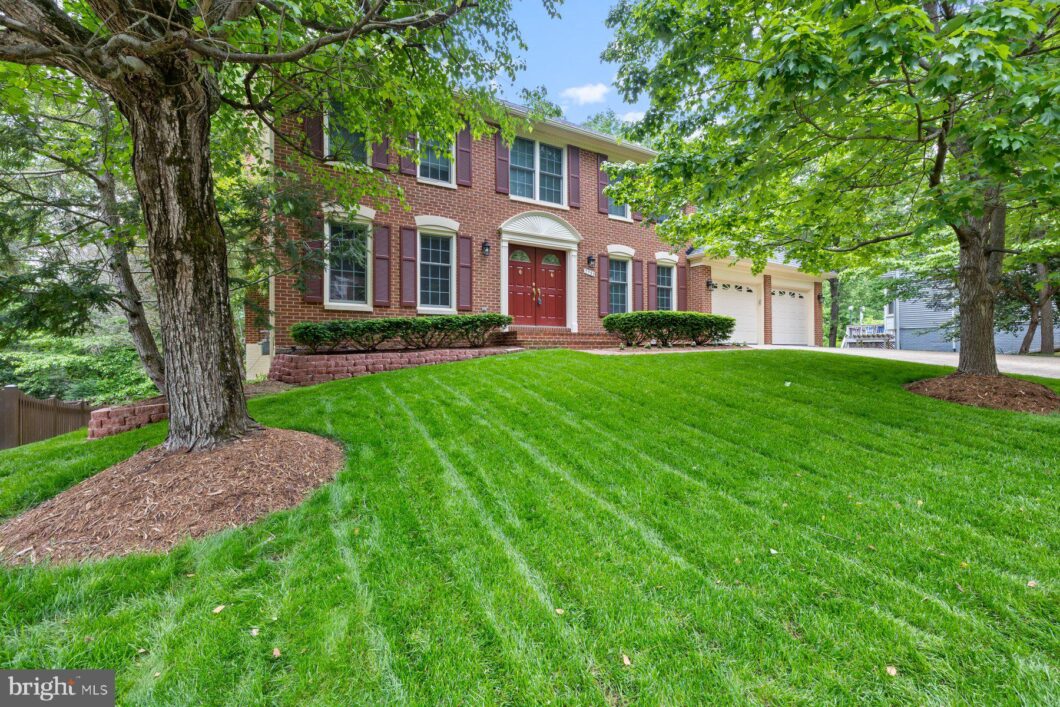 7733 Huntsman Boulevard, Springfield, Virginia 22153 1 VAFX2227924