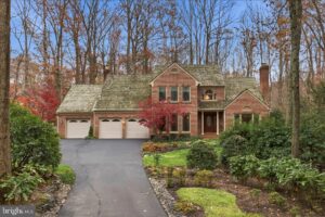 Renting vs. Homeownership: Which One Fits Your Life Better?